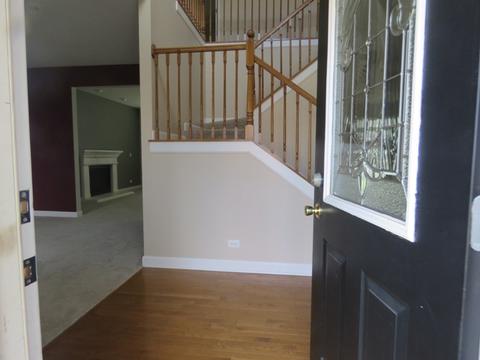 2149 Cabrillo Ln, Hoffman Estates, IL 60192 photo 2