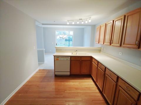 2139 Ivy Ridge Dr, Hoffman Estates, IL 60192 photo 5