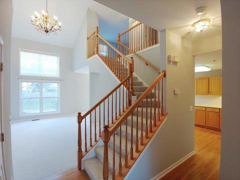 2139 Ivy Ridge Dr, Hoffman Estates, IL 60192 photo 2