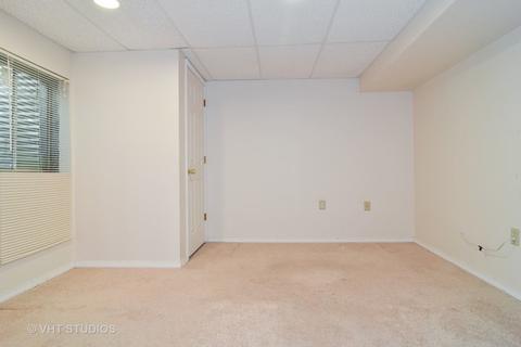 236 Norwich Dr, Bartlett, IL 60103 photo 7