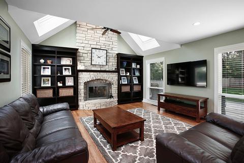 1416 Wendover Ln, Wheaton, IL 60187 photo 9