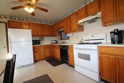 1408 10th St, Harvard, IL 60033 photo 2