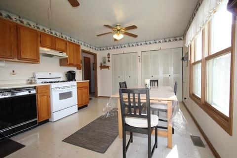 1408 10th St, Harvard, IL 60033 photo 5