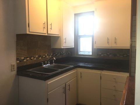 627 8th St, Peru, IL 61354 photo 9