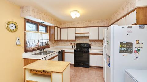 9752 S Beverly Ave, Chicago, IL 60643 photo 7