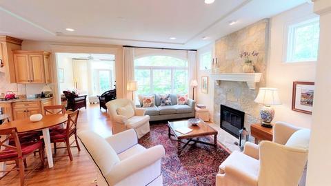 1112 Golf Ln, Wheaton, IL 60189 photo 10