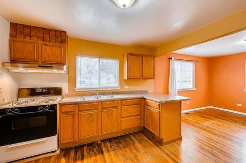 1150 Shuler St, Elgin, IL 60123 photo 9