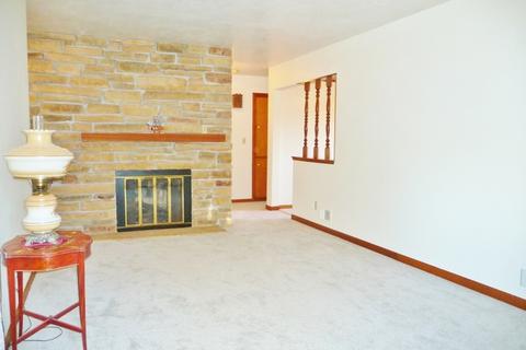 5801 Chrysler Dr, Belvidere, IL 61008 photo 4