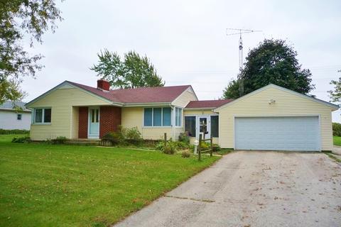 5801 Chrysler Dr, Belvidere, IL 61008 photo 1