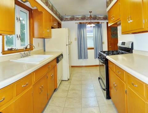 5801 Chrysler Dr, Belvidere, IL 61008 photo 8