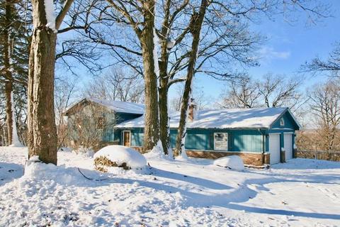 218 Baron Dr, Spring Grove, IL 60081 photo 1