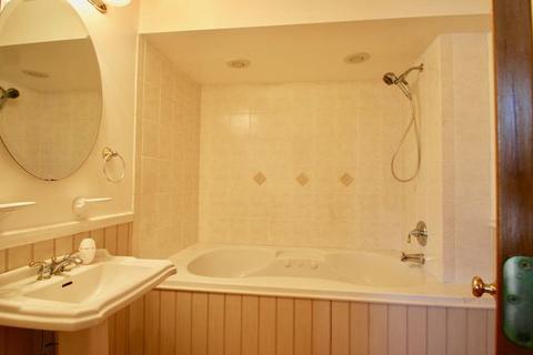 218 Baron Dr, Spring Grove, IL 60081 photo 9