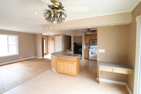 218 Baron Dr, Spring Grove, IL 60081 photo 5