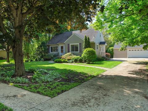 620 Pershing Ave, Wheaton, IL 60189 photo 1