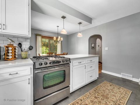 620 Pershing Ave, Wheaton, IL 60189 photo 5