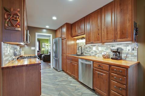 1907 Highview Ave, Mchenry, IL 60050 photo 6