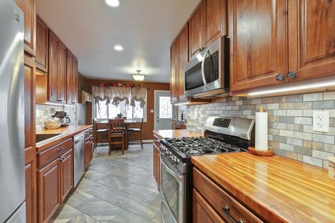 1907 Highview Ave, Mchenry, IL 60050 photo 5