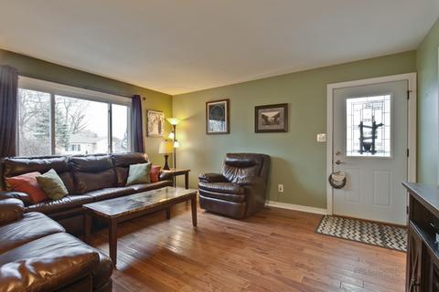 1907 Highview Ave, Mchenry, IL 60050 photo 2
