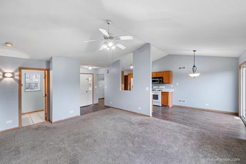 712 Casey Ln, Harvard, IL 60033 photo 4
