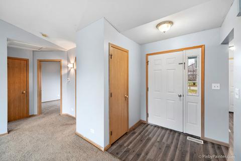712 Casey Ln, Harvard, IL 60033 photo 3