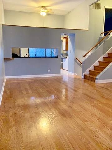 365 Cedar Tree Ct, Hoffman Estates, IL 60169 photo 2