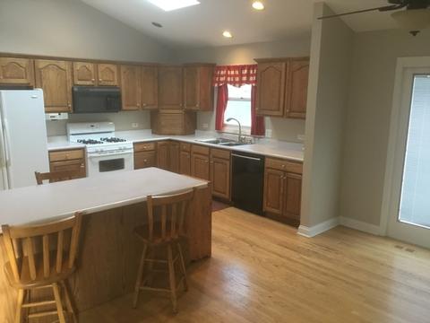 2412 Driftwood Dr, Holiday Hills, IL 60051 photo 2