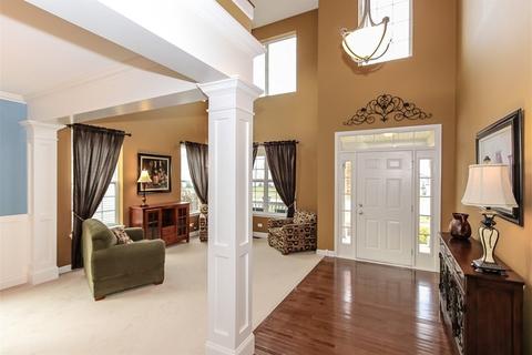 5901 Chatham Dr, Hoffman Estates, IL 60192 photo 4