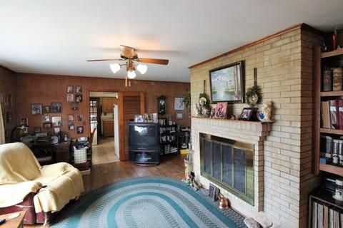 507 E Main St, Ashkum, IL 60911 photo 8