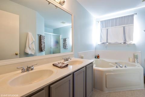 1913 Chestnut Grove Dr, Plainfield, IL 60586 photo 11