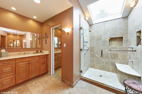 2541 Greenview Rd, Northbrook, IL 60062 photo 14