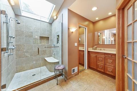 2541 Greenview Rd, Northbrook, IL 60062 photo 13