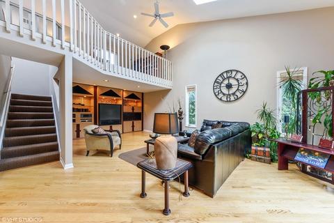 2541 Greenview Rd, Northbrook, IL 60062 photo 10