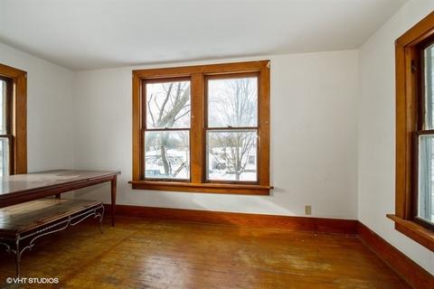 200 S 3rd St, Capron, IL 61012 photo 8