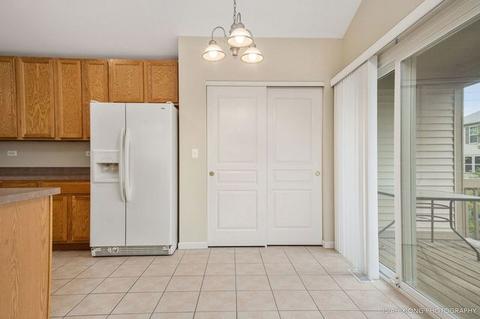 651 Conservatory Ln, Aurora, IL 60502 photo 5