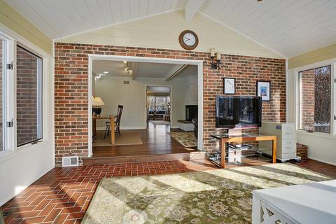 2525 Cherry Ln, Northbrook, IL 60062 photo 11