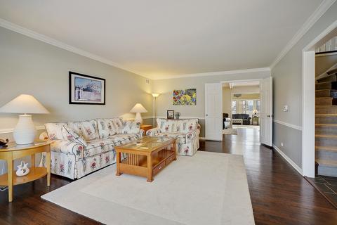 2525 Cherry Ln, Northbrook, IL 60062 photo 4