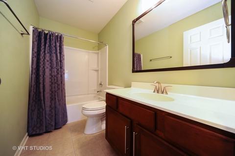 3368 Cameron Dr, Elgin, IL 60124 photo 13
