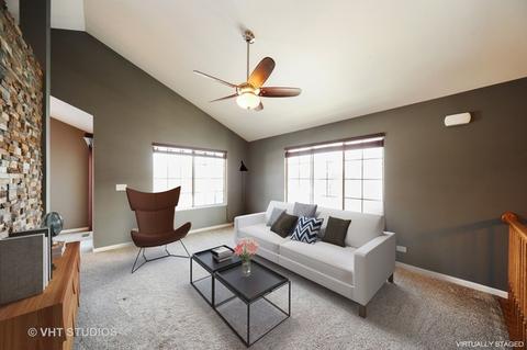 3368 Cameron Dr, Elgin, IL 60124 photo 2