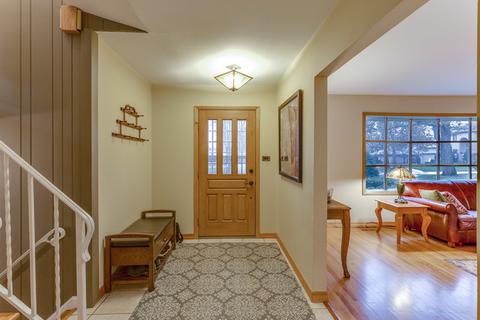 553 Birch St, Itasca, IL 60143 photo 2