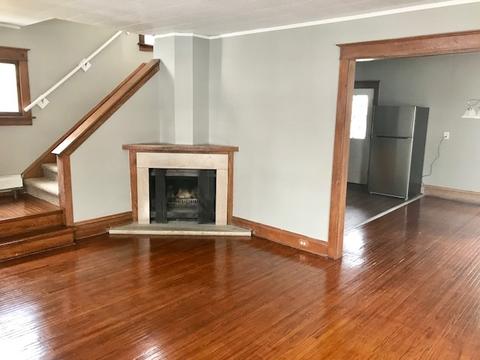 804 S 4th St, Aurora, IL 60505 photo 3