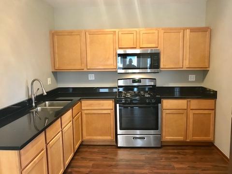 804 S 4th St, Aurora, IL 60505 photo 5