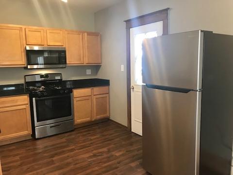 804 S 4th St, Aurora, IL 60505 photo 4