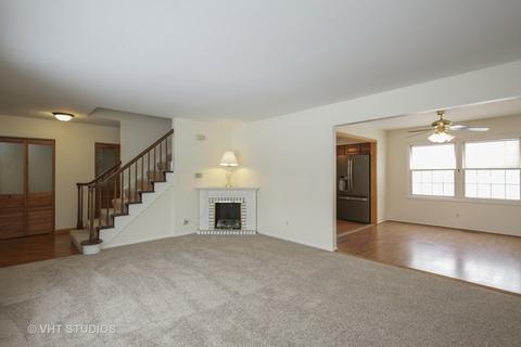 675 Concord Ct, Algonquin, IL 60102 photo 3