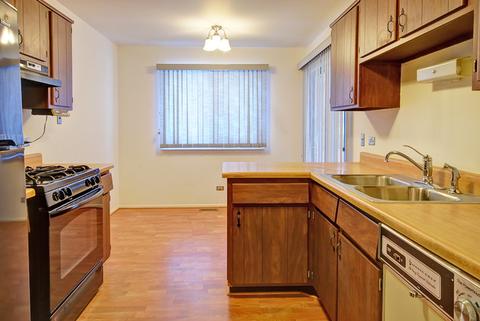 1132 Hawthorne Ct #D1, Wheeling, IL 60090 photo 5