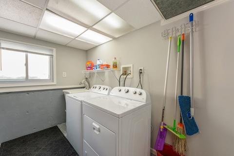 1465 Dennison Rd, Hoffman Estates, IL 60169 photo 23