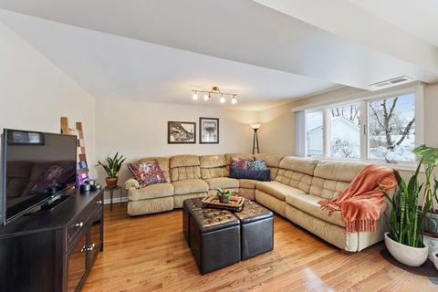 1465 Dennison Rd, Hoffman Estates, IL 60169 photo 17