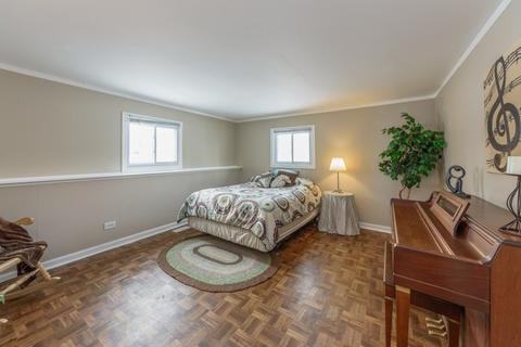 1465 Dennison Rd, Hoffman Estates, IL 60169 photo 19