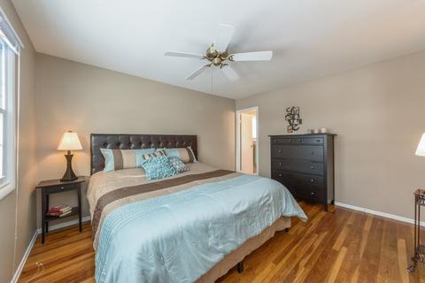 1465 Dennison Rd, Hoffman Estates, IL 60169 photo 11