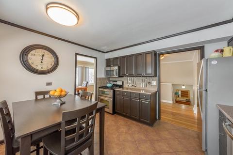 1465 Dennison Rd, Hoffman Estates, IL 60169 photo 6