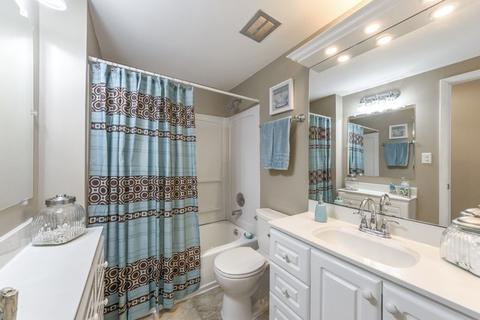 1465 Dennison Rd, Hoffman Estates, IL 60169 photo 14